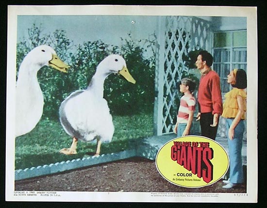 VILLAGE OF THE GIANTS ’65 Tommy Kirk Lobby Card #7