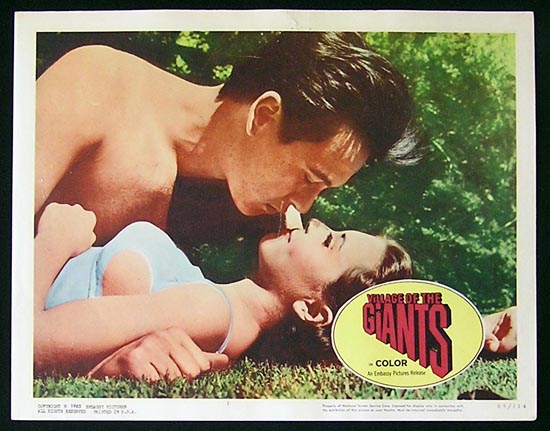 VILLAGE OF THE GIANTS ’65 Tommy Kirk Lobby Card #1