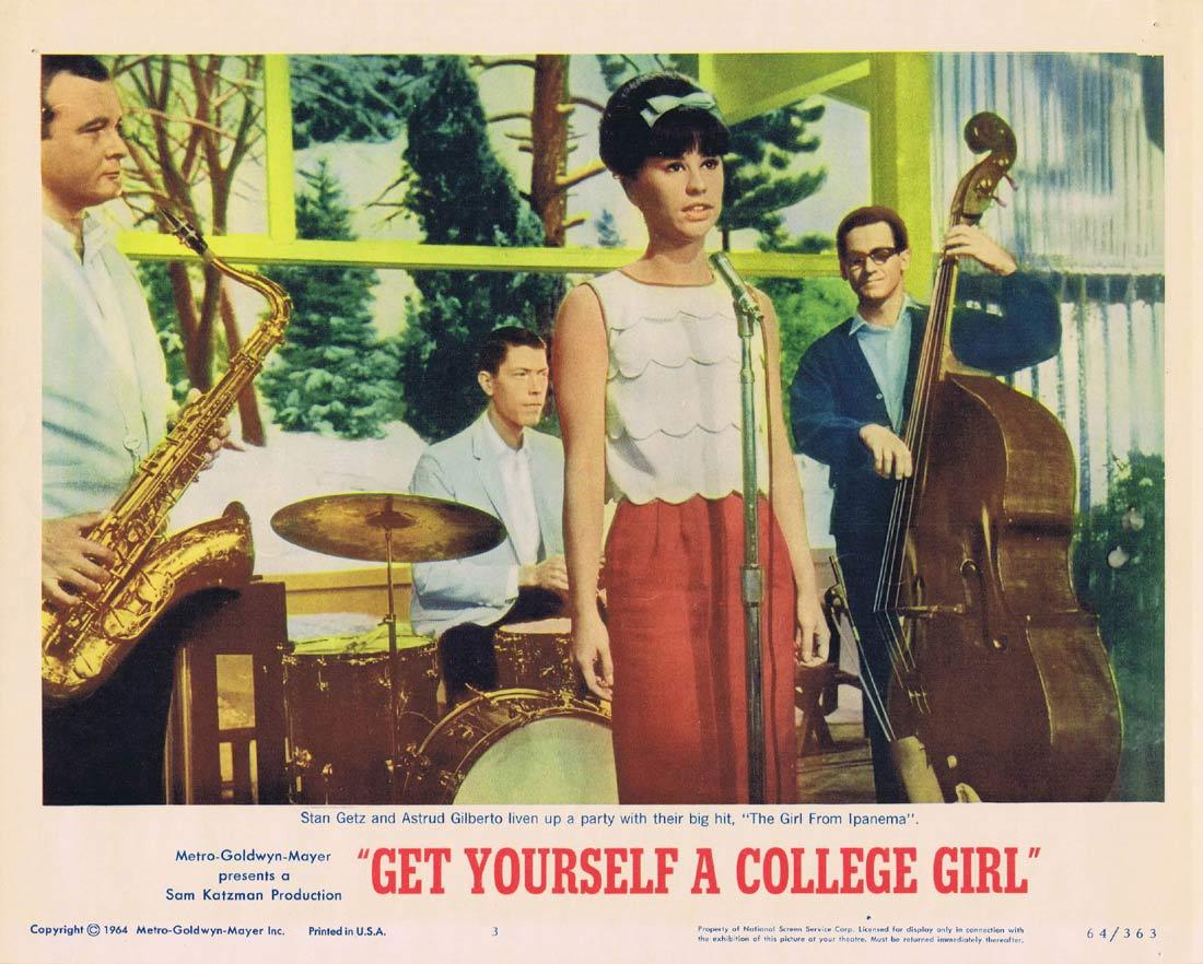 GET YOURSELF A COLLEGE GIRL Lobby Card 3 Astrud Gilberto sings Girl from Ipanema