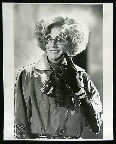LES PATTERSON SAVES THE WORLD Dame Edna ’87 Barry Humphries RARE Still 1