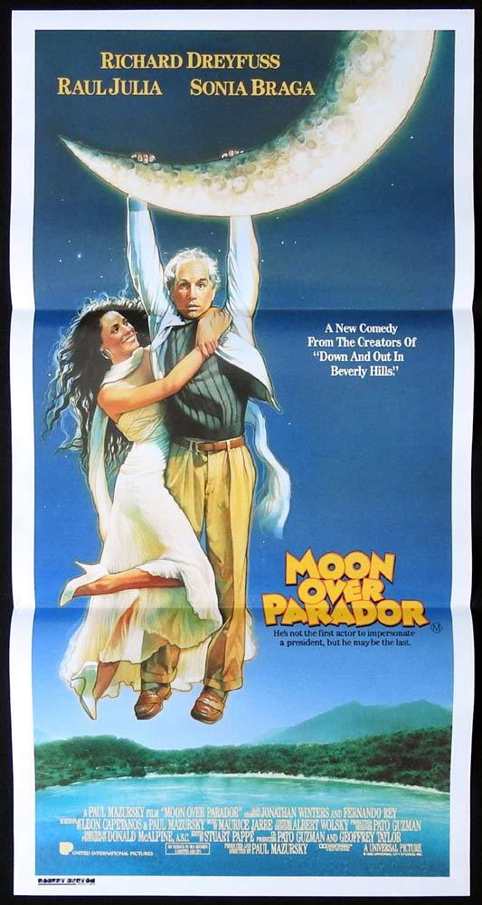 MOON OVER PARADOR Daybill Movie Poster Richard Dreyfuss Raul Julia Paul Mazursky