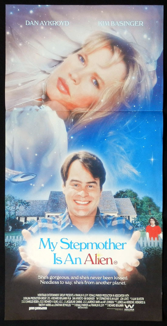 MY STEPMOTHER IS AN ALIEN Original Daybill Movie poster Dan Aykroyd Kim Basinger