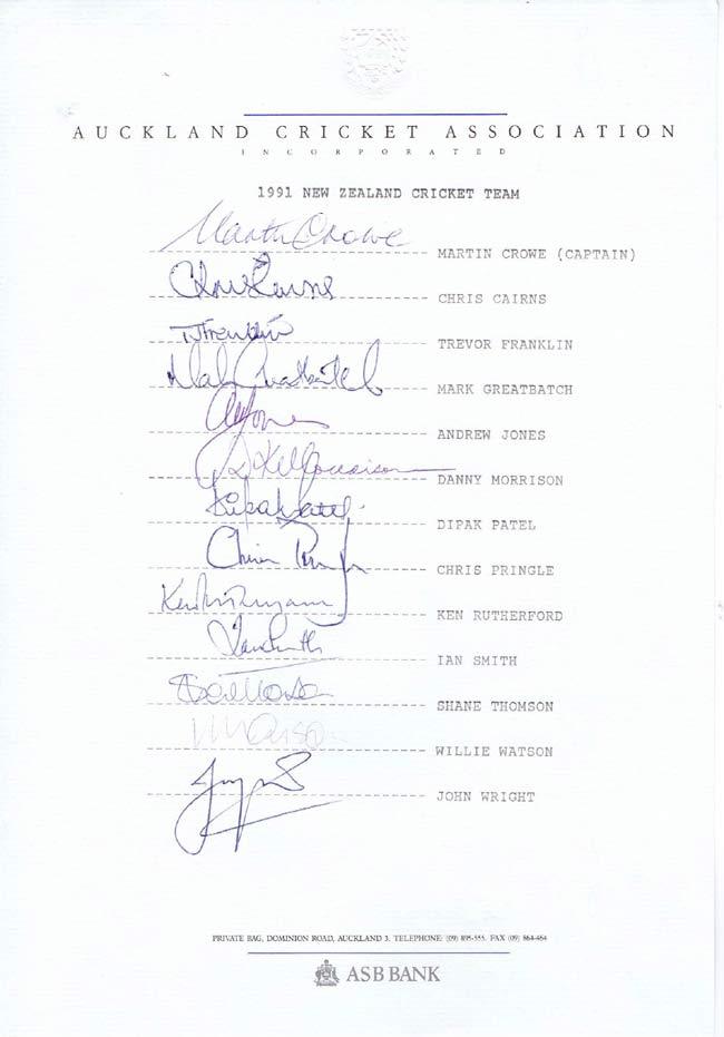 NEW ZEALAND CRICKET TEAM 1991 Official Autograph sheet