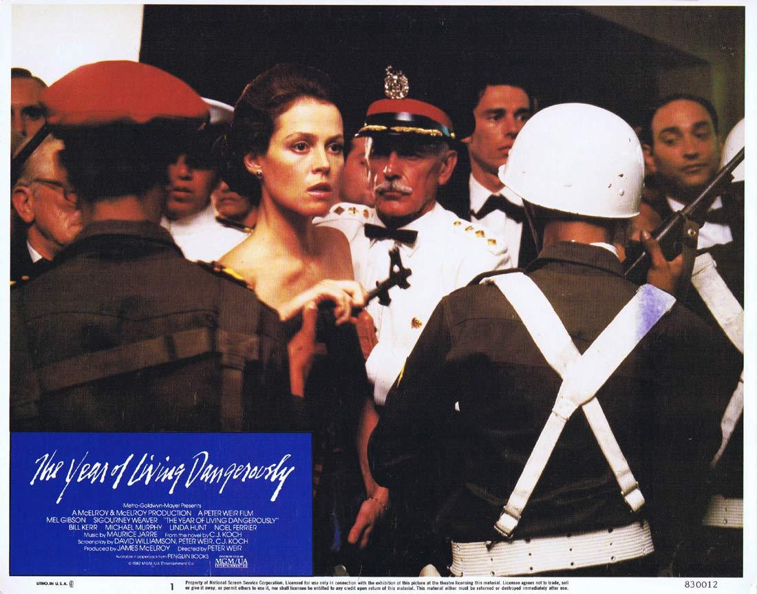 THE YEAR OF LIVING DANGEROUSLY Original Lobby Card 1 MEL GIBSON Peter Weir