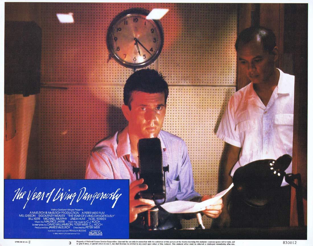 THE YEAR OF LIVING DANGEROUSLY Original Lobby Card 3 MEL GIBSON Peter Weir