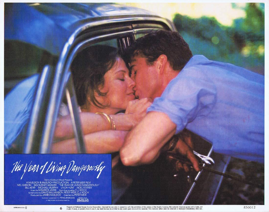 THE YEAR OF LIVING DANGEROUSLY Original Lobby Card 6 MEL GIBSON Peter Weir