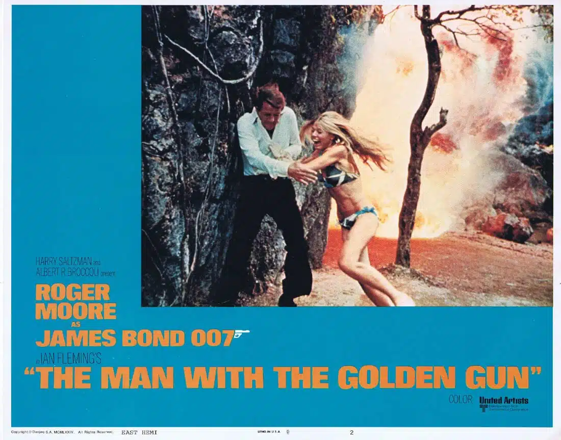 THE MAN WITH THE GOLDEN GUN Original Lobby card 2 Roger Moore James Bond Christopher Lee