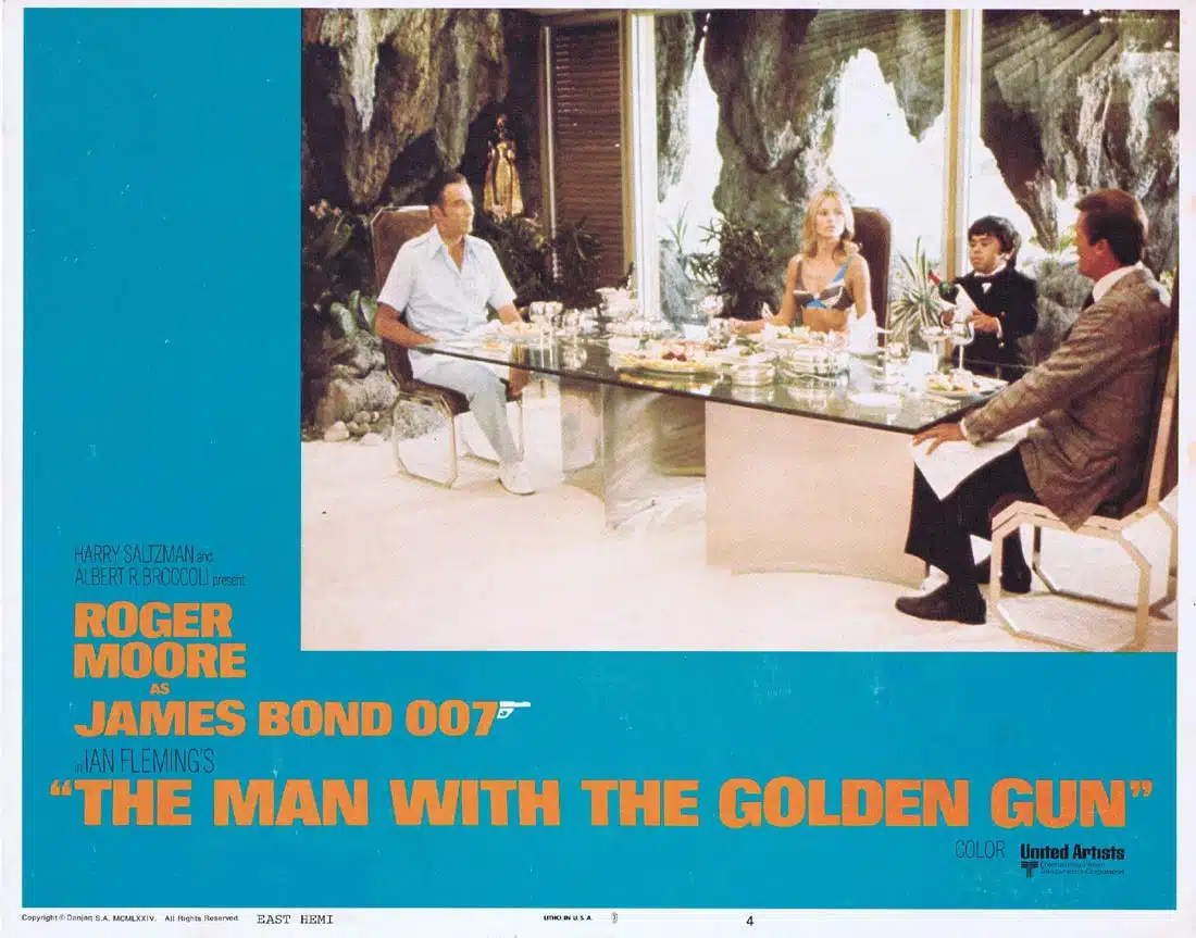 THE MAN WITH THE GOLDEN GUN Original Lobby card 4 Roger Moore James Bond Christopher Lee