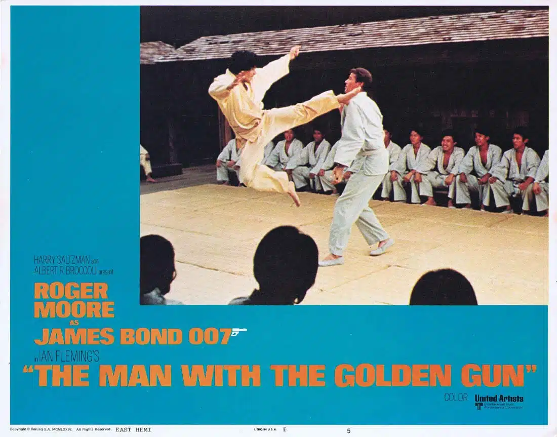 THE MAN WITH THE GOLDEN GUN Original Lobby card 5 Roger Moore James Bond Christopher Lee