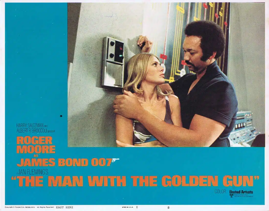 THE MAN WITH THE GOLDEN GUN Original Lobby card 8 Roger Moore James Bond Christopher Lee
