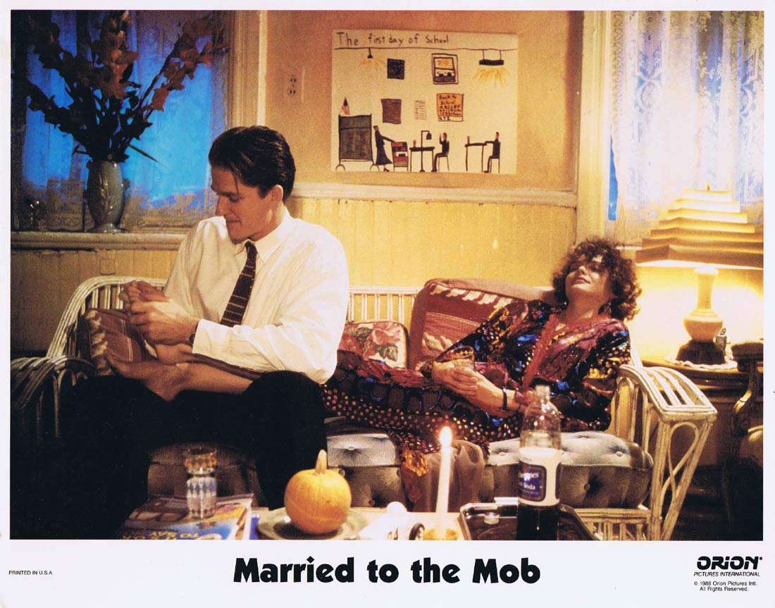 MARRIED TO THE MOB Original Lobby Card 4 Michelle Pfeiffer Matthew Modine