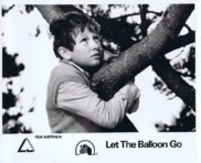 LET THE BALLOON GO Original Movie Still 4 John Ewart Robert Bettles
